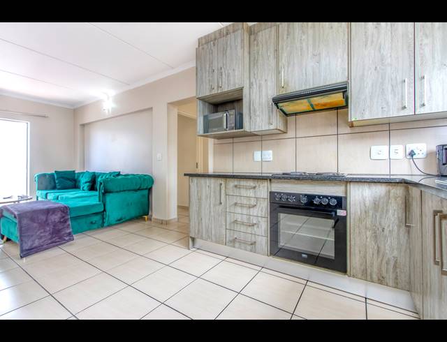 3 BEDROOM SECTIONAL TITLE FOR SALE IN BARBEQUE DOWNS